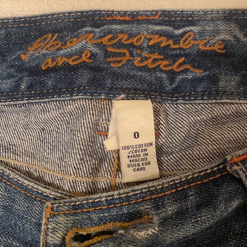 Abercrombie and Fitch - Picture 2 of 5